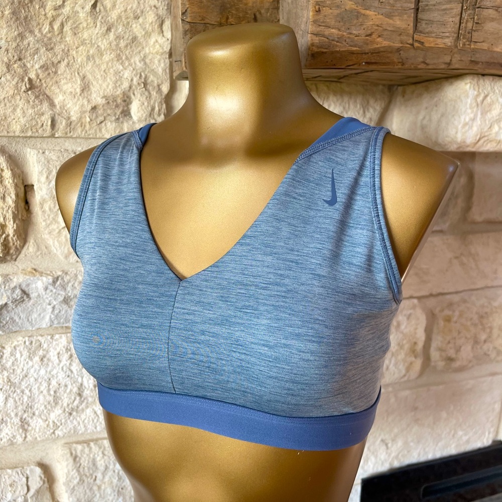 NIKE sports bra